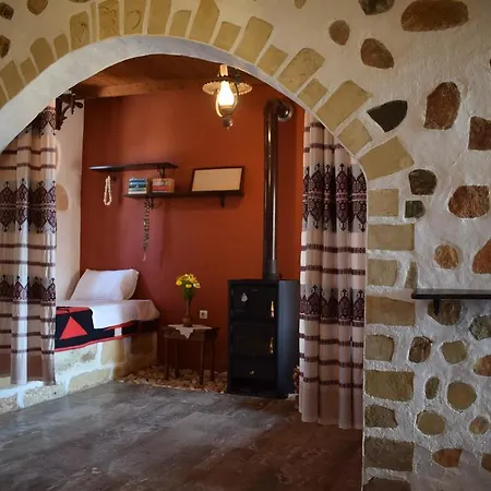 Eirini's Stone House * Megala Chorafia
