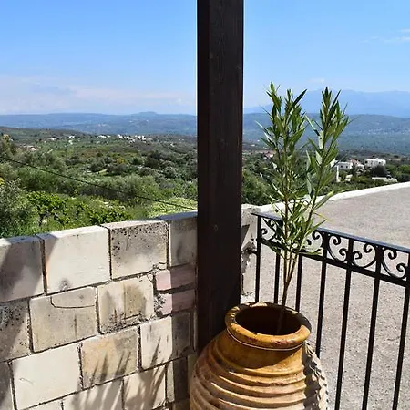 Eirini's Stone House Vakantiehuis Megala Chorafia